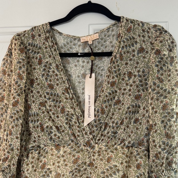 ByTimo
Chic Long Sleeve Floral Dress - Picture 12 of 12